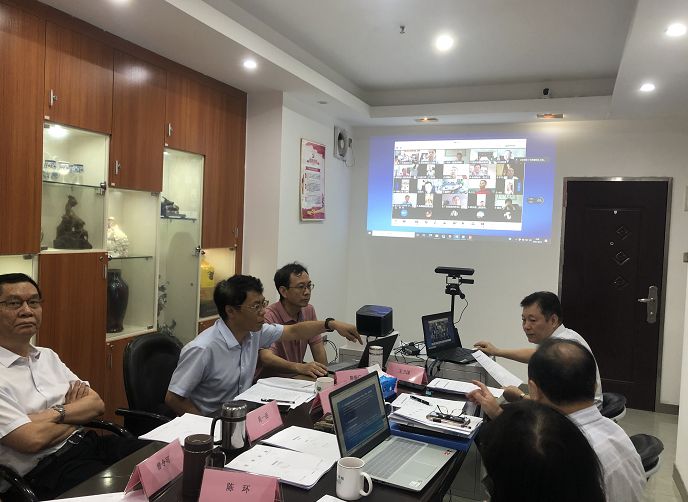 首個中國《陶瓷巖板》產(chǎn)品標準通過專家審定_3