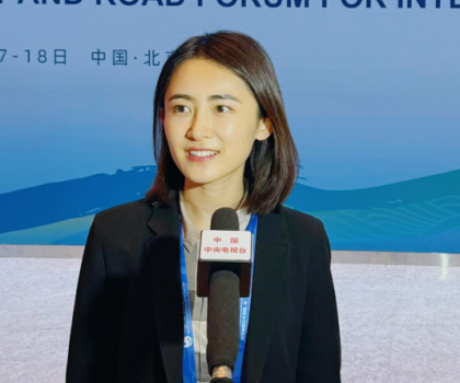 出席“一帶一路”國際合作高峰論壇，惠達(dá)衛(wèi)浴王佳接受央視、鳳凰新聞采訪！