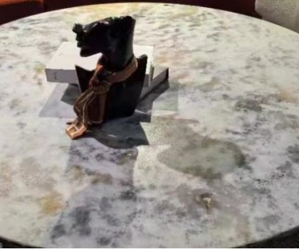 案例賞析|石英石詮釋家居美學(xué)，舒適與實(shí)用并存