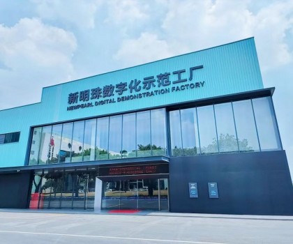 挺起中國制造脊梁！新明珠董事長葉德林入圍“十大功勛企業(yè)家”榜單