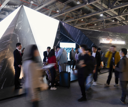 廣州設(shè)計周完美收官！新明珠巖板x梁礎(chǔ)夫，共探高端巖板發(fā)展新紀(jì)元