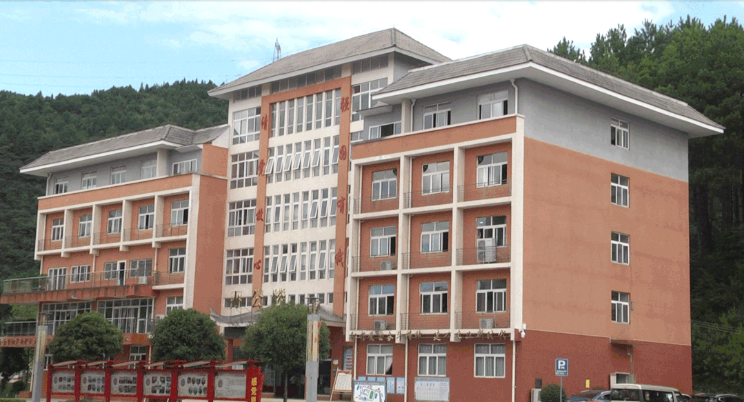 1665741501996090.gif 8.gif