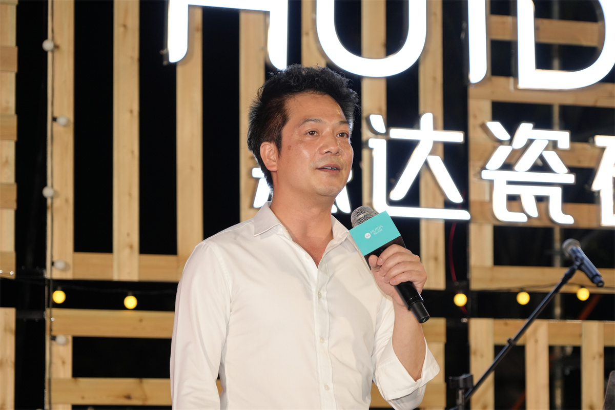 1681799055647480.jpg 廣西新高盛薄型建陶有限公司營銷副總經(jīng)理唐碩度.jpg