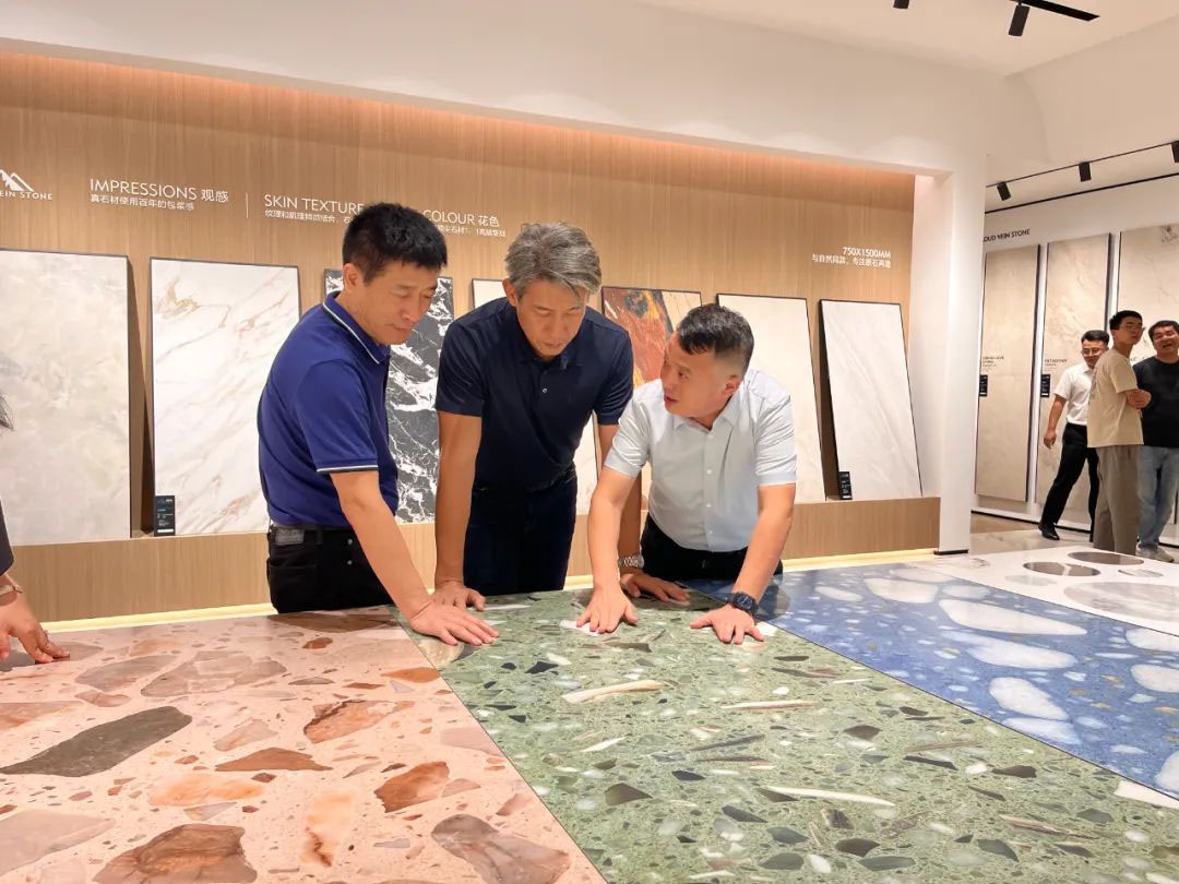 1725609938651806.jpg 獅王瓷磚云脈石D系列&深刻質(zhì)感磚震撼首發(fā)5.jpg